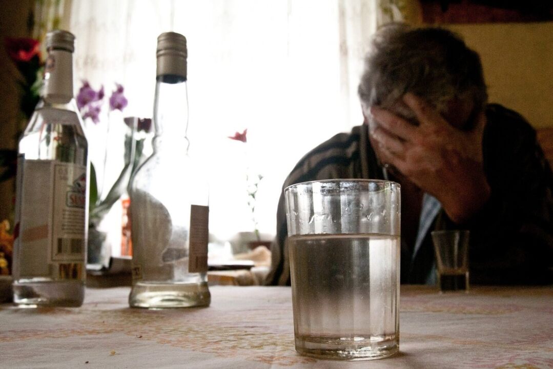 Lipsa controlului asupra cantității de băutură este un semn al dezvoltării alcoolismului